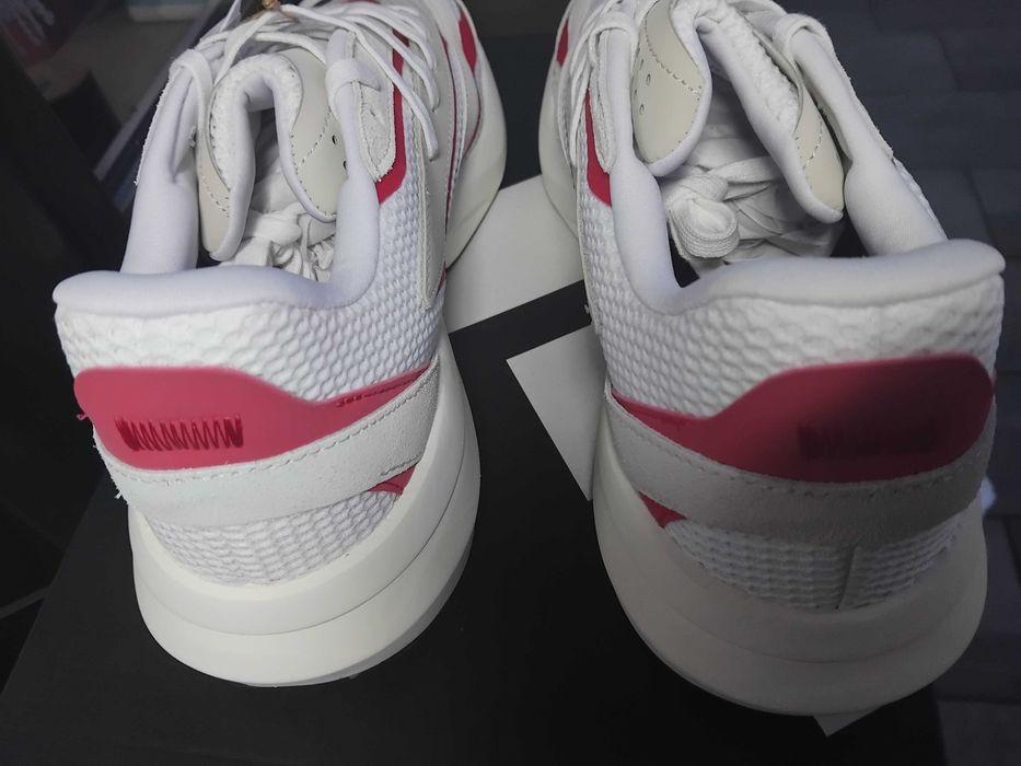 Buty  adidas Lightblaze