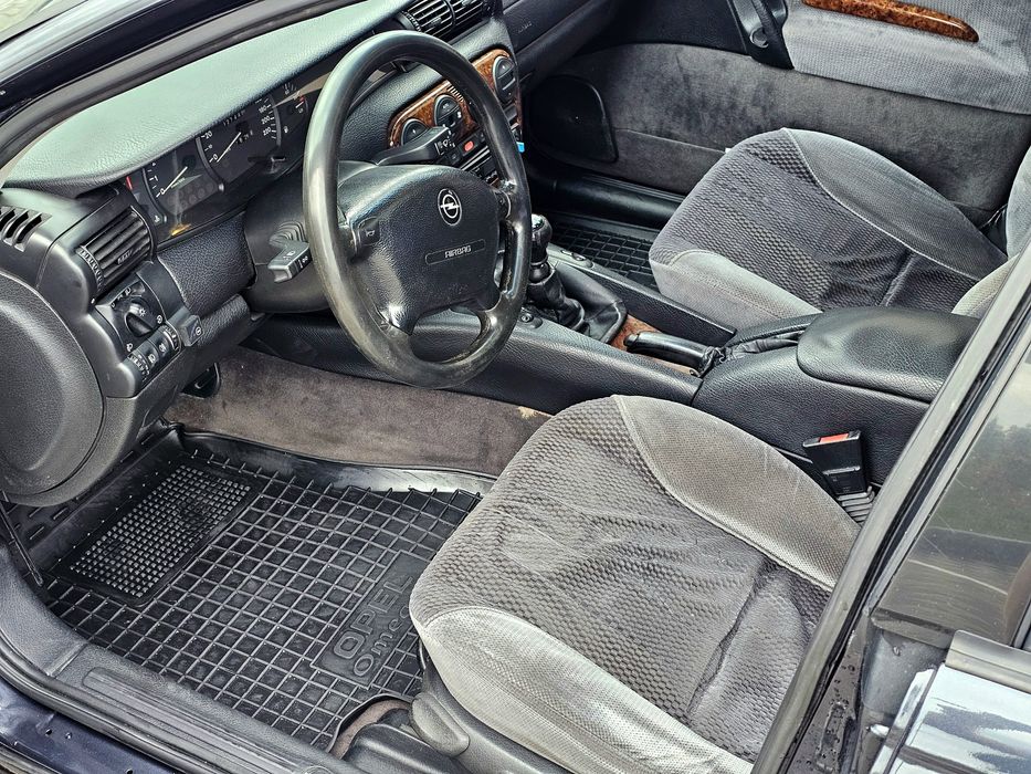 Opel Omega B 1997 2.0 механіка