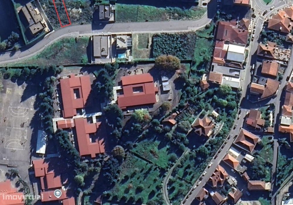 Terreno em Lordelo - Lote com excelente localização! — Lordelo, Porto
