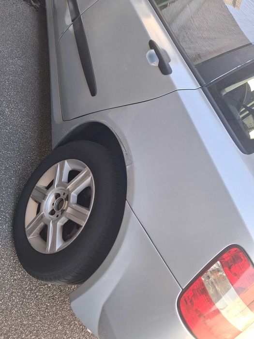 Carro fiat stilo 2002