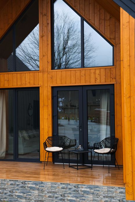 Сучасний котедж в мальовничому місці біля Східниці  Гори Карпати