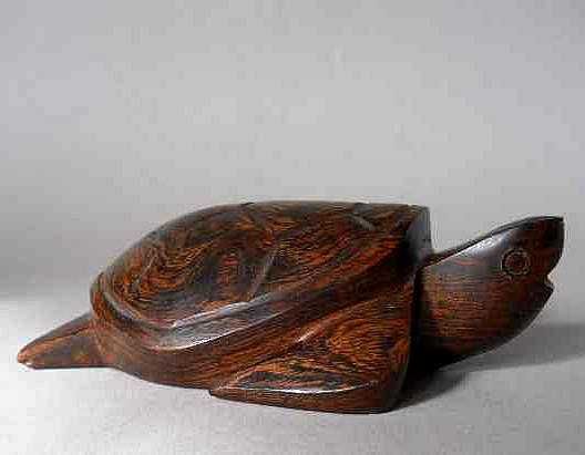 Статуэтка черепахи из дерева ручной работы