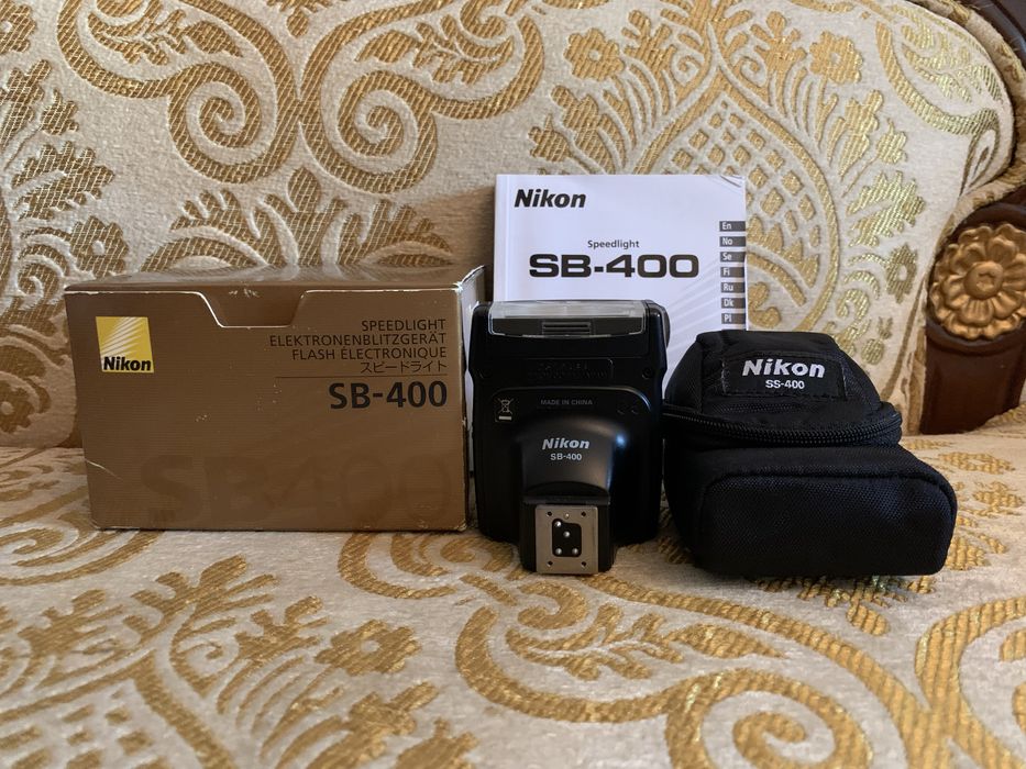 Спалах Nikon SB-400
