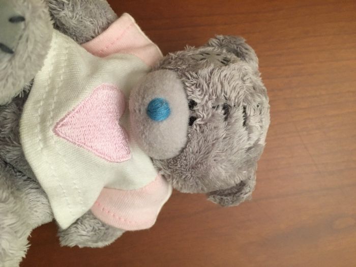 4 Peluches: Lagarta, Ursinha, Roca vaquinha e Doudou = 3 €