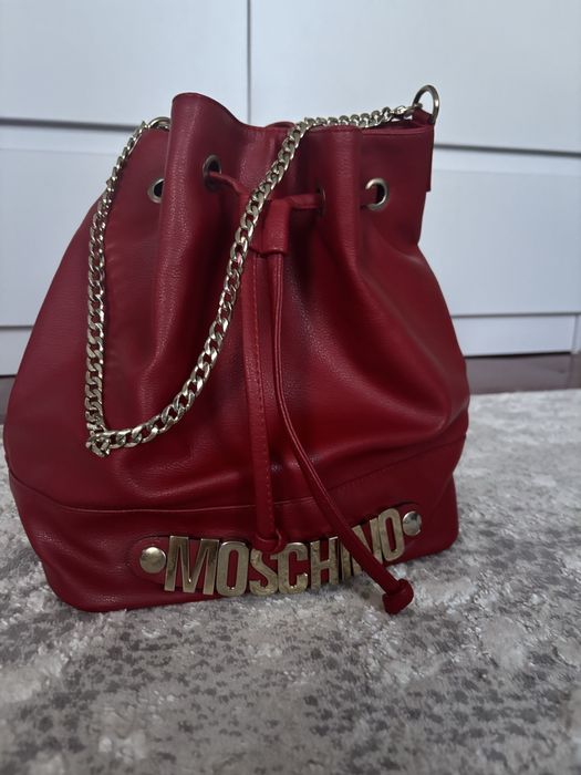Сумка червона Moschino