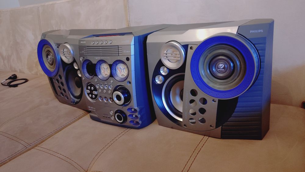 Музичний центр Philips FW M777
