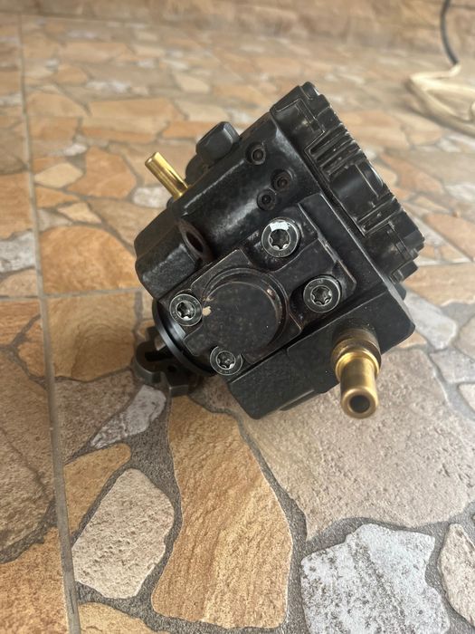 Продам паливний насос