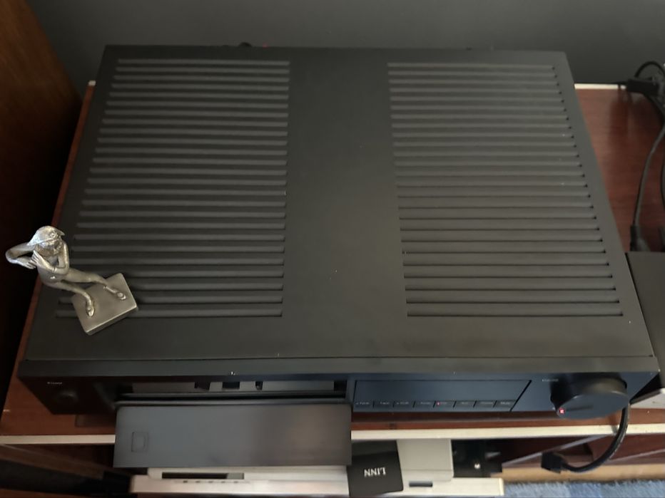 Acoustic Research A-05 Integrated Amplifier