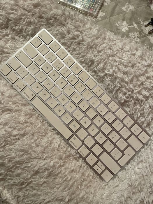 Keyboard apple como novo.428962121568102402