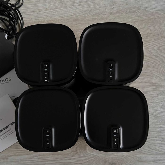 4 Colunas de Som WiFi Sonos Play:1 (Pretas) em ótimo estado.