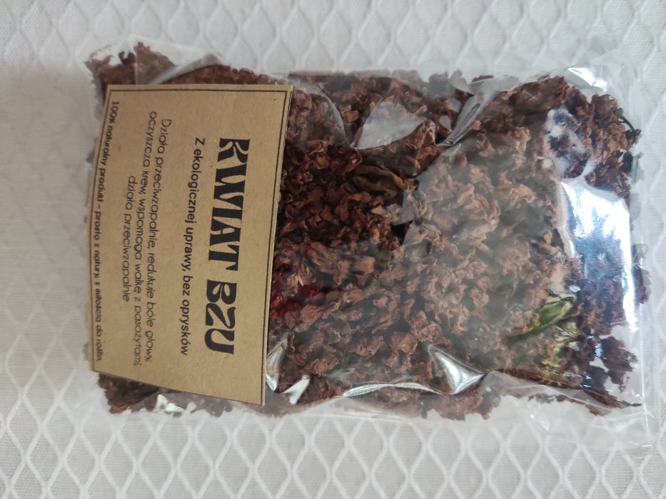 Kwiat bzu lilaka kiszony na herbatkę