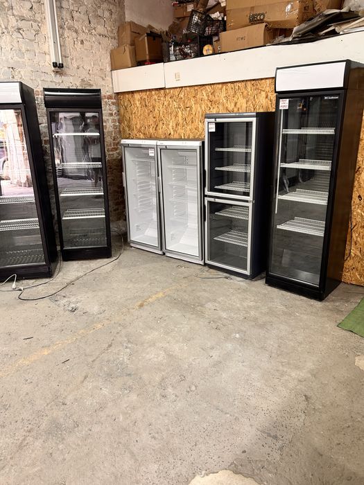 Холодильный шкаф UBC Extra Lardge Витрина холодильник б/у