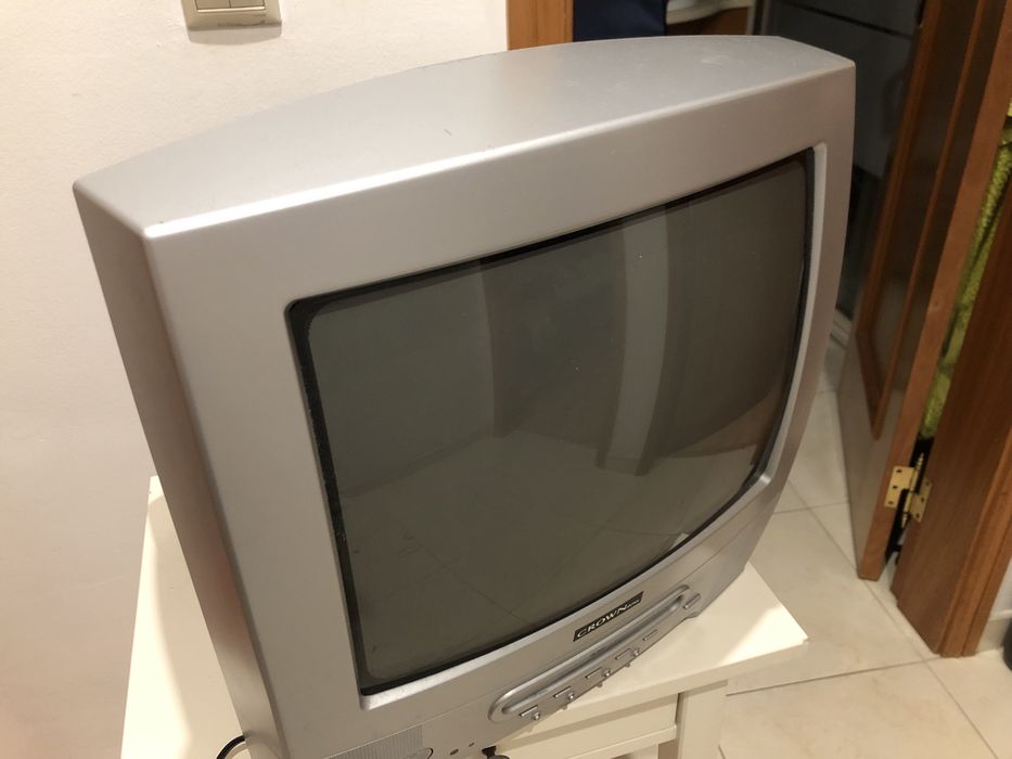 T v com dvd a funcionar