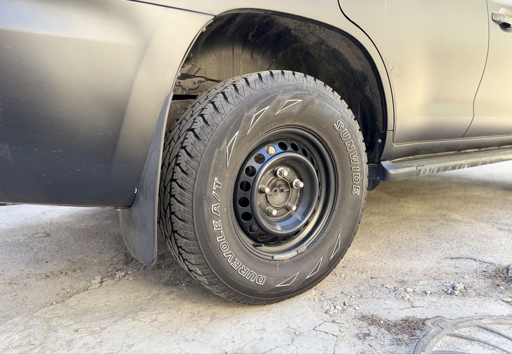 Toyota Land Cruiser 200