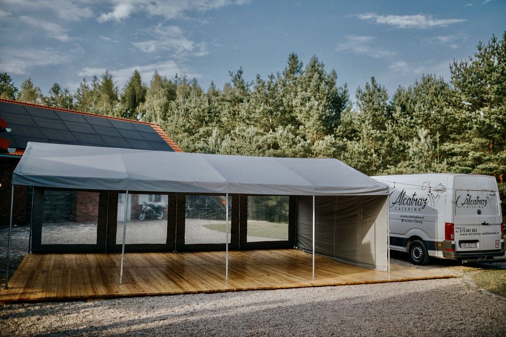 Wynajem namiotów cateringowych/eventowych. Wynajem podłóg/podestów.
