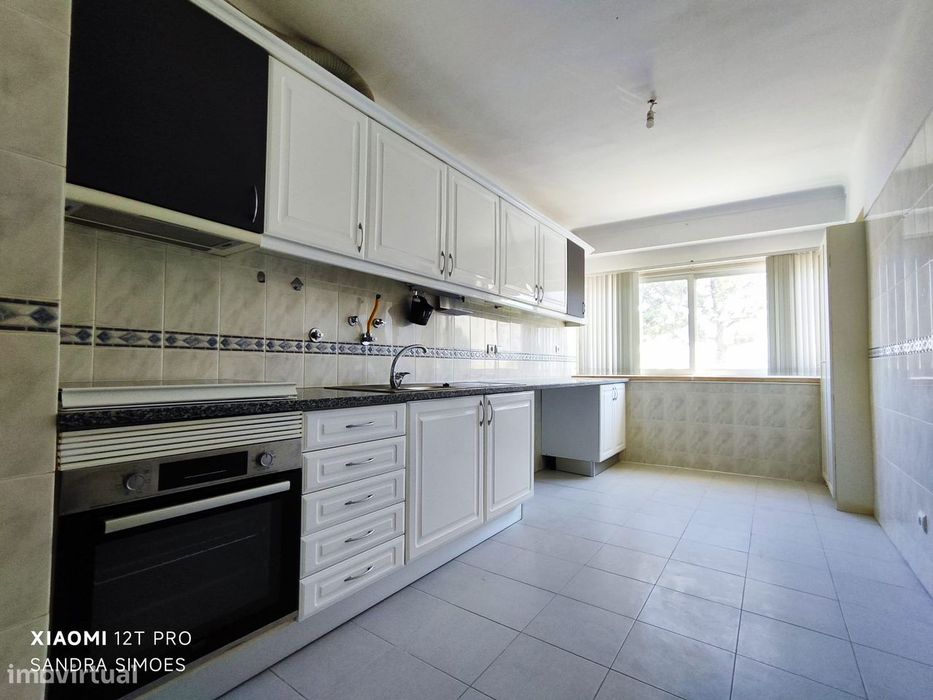 T2 em Corroios, pronto a habitar por 950€