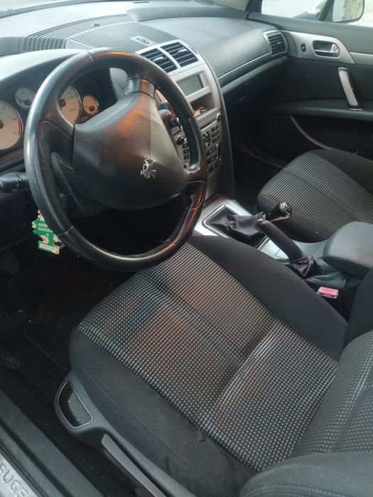 Peugeot 407 1.6 HDi Diesel – 2004 | Cerca de 300.000 km
