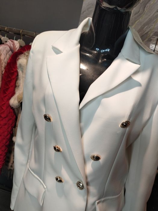 Elegancki garnitur damski