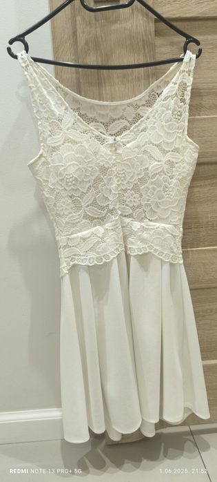 Biała sukienka na ślub cywilny