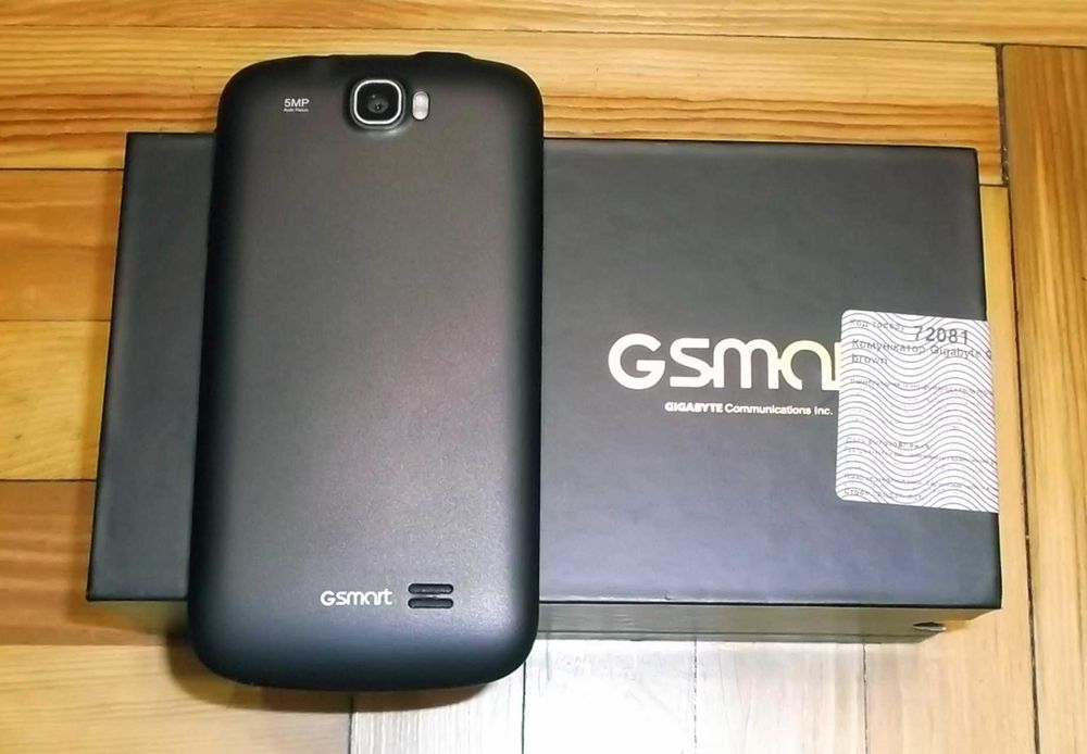 Мобильный телефон Gigabyte GSmart GS202+ brown Смартфон