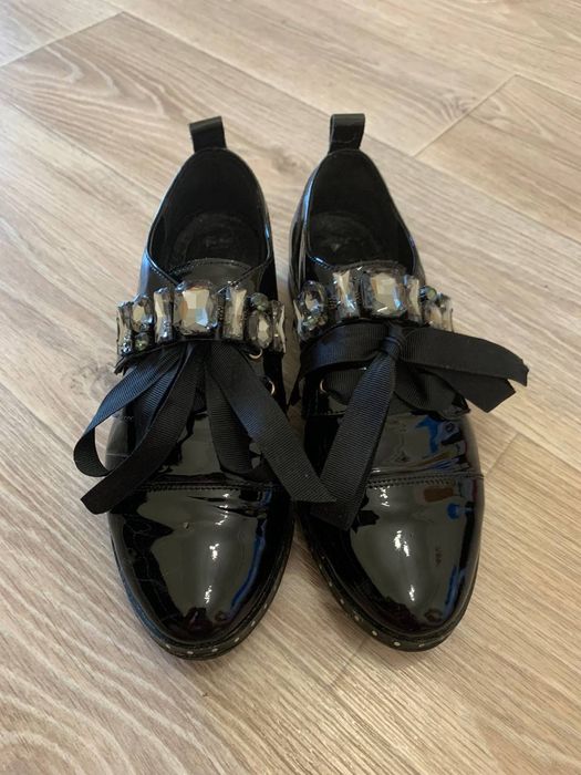 Босоніжки,лофери