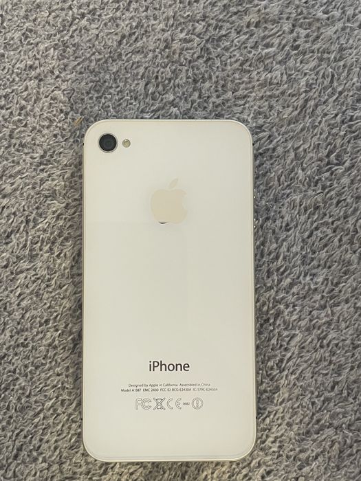 Iphne SE 32Gb 4S 8Gb