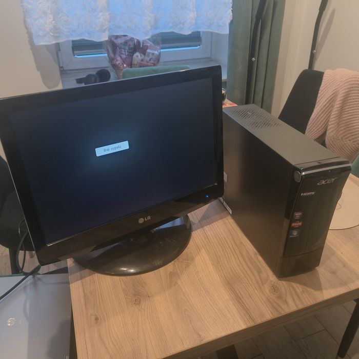 Monitor z komputerem do internetu biurowy  brak dysku
