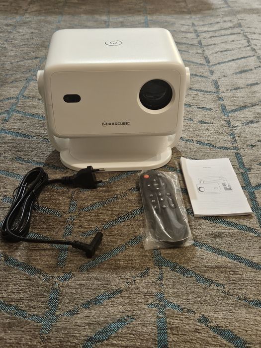 Jakościowy Projektor magcubic L018 rzutnik nowy