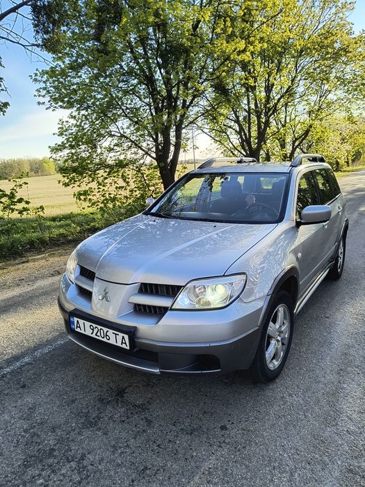 Продам Mitsubishi  Outlander 1