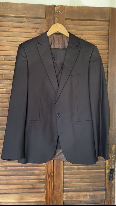 Чоловічий костюм (трійка)