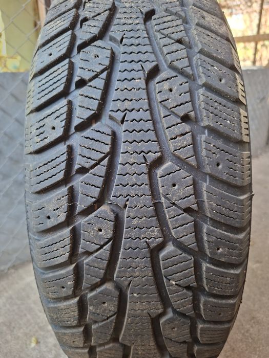 Продам  комплект шин TORQUE  205/55 R16