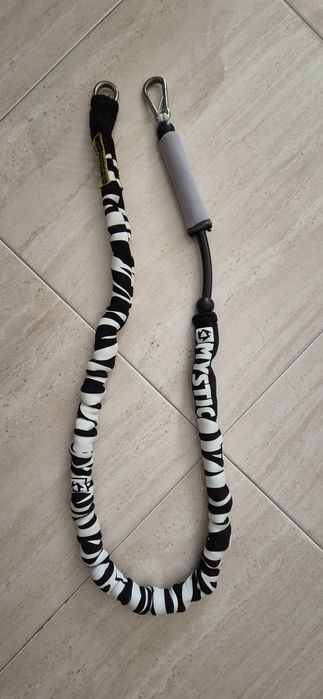Kitesurf leash handle pass