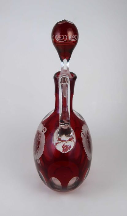Garrafa de vidro Bohemia vermelho rubi