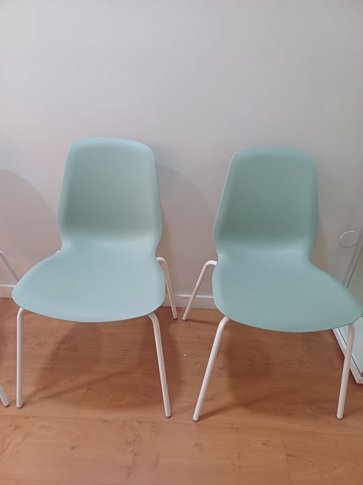 Cadeiras IKEA verde-água - Sem marcas de uso