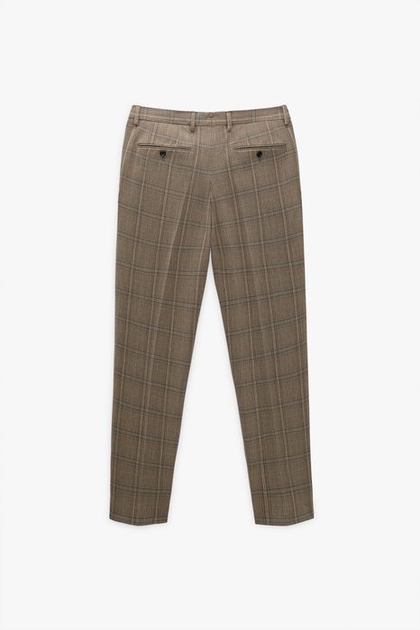Fato Zara novo Calça tamanho  38 Blazer 48 por estrear