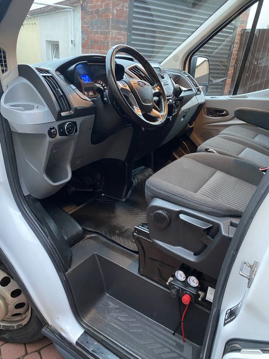 Ford transit kontener meblowoz