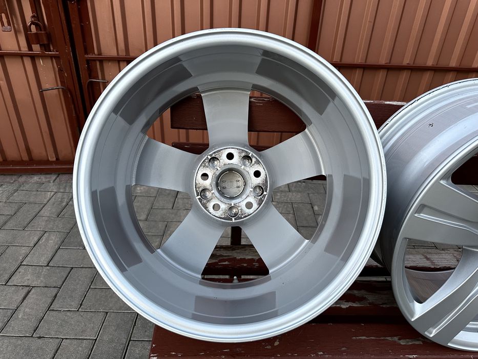Диски R18 5.112 ET25 8J Туарег Ауді A4 А5 A6 А7 Q5 Q7 Оригінал Ковані