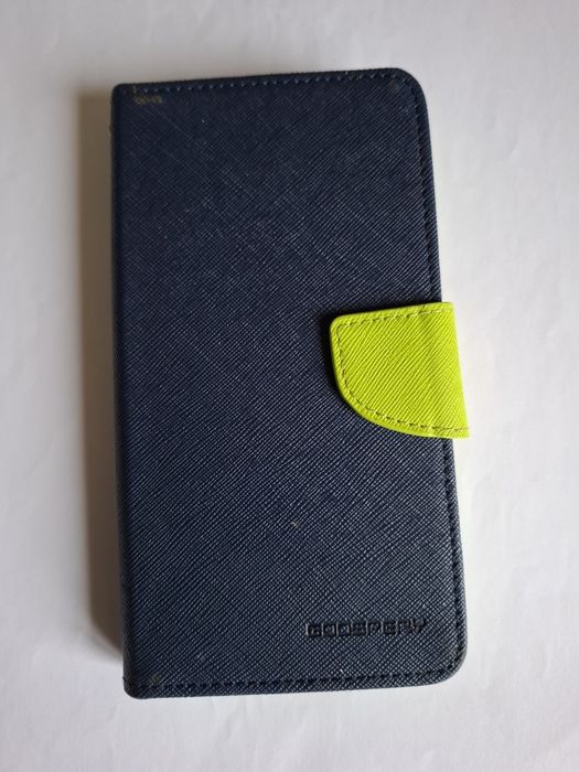 Универсальный чехол-книжка с подвижным силиконовым держателем 150/80мм