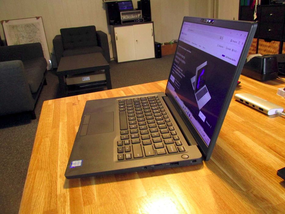 Dell Latitude 7400 14" touch i7 16GB 512GB SSD notebook (78)