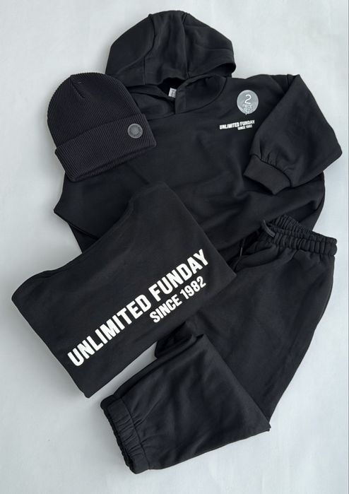 Костюм дитячий  92-116р чорний  NEXT 98/104 світлий Некст, в наявності