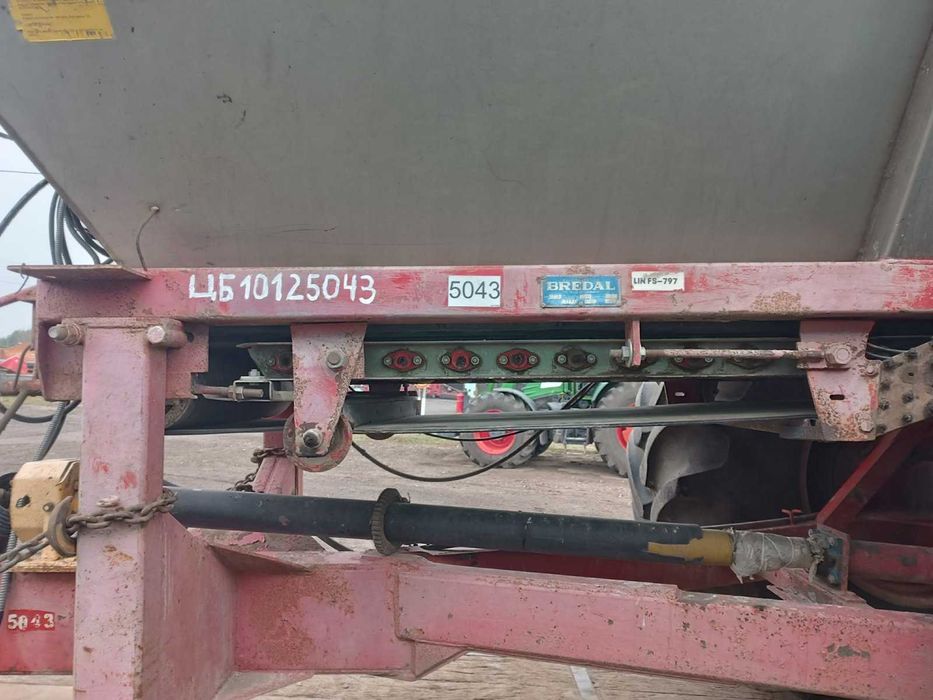 Розкидач добрив Bredal K105