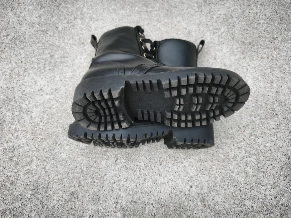 GUESS botas militar 35