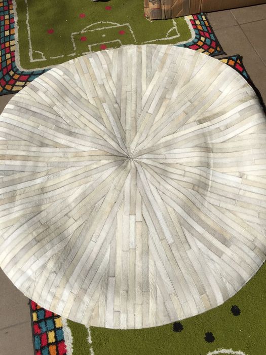 Nowy skorzany dywan 140x200