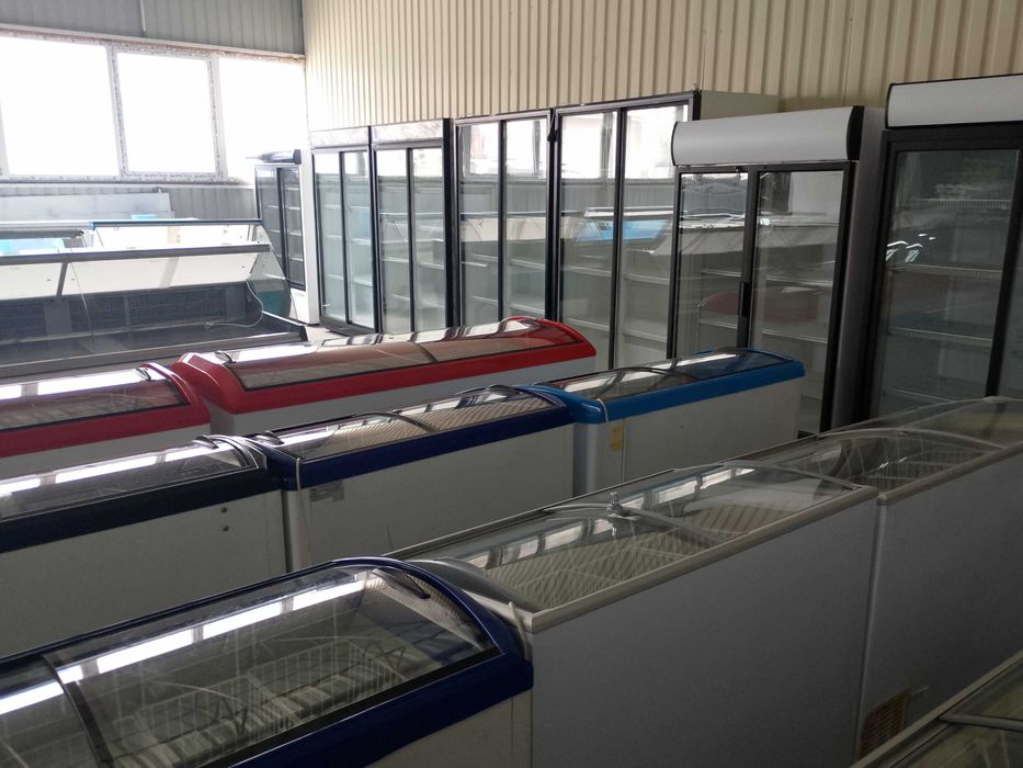 холодильный шкаф "Omega " " Extra large " и другие Б.У. шкафы -витрины