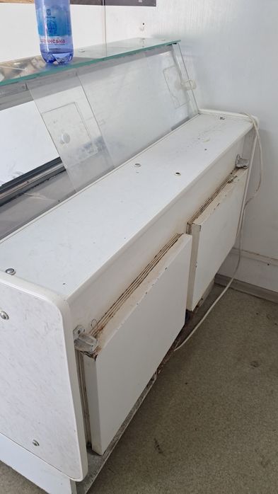 Продам холодильні вітрини