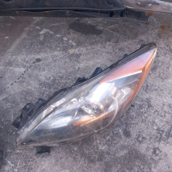 Para choques e farois mazda 3