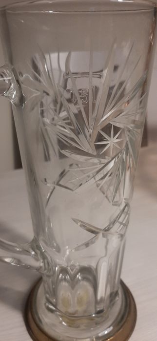 Kufel kryształowy z mosiężna podstawą Tułowice Ciekawostka