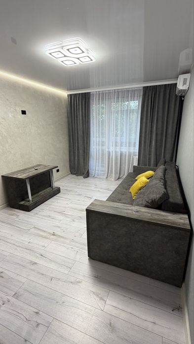 Продам 2-комнатную квартиру с  ремонтом в Терновке (район автостанции)