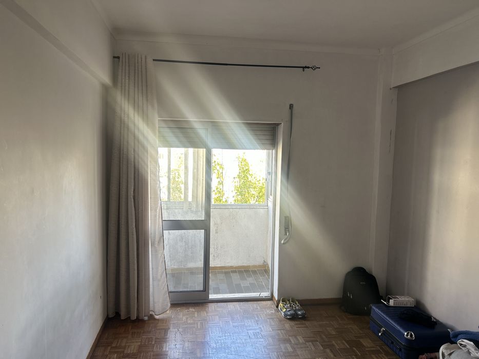 Quarto para alugar – Alhandra