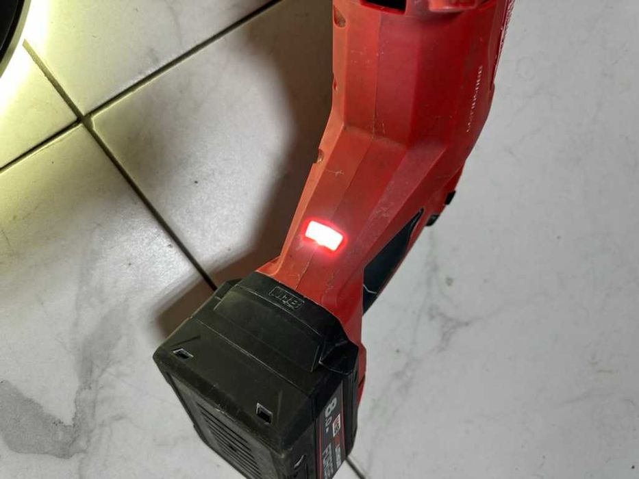 Акумуляторний  Перфоратор/болгарка Milwaukee M18